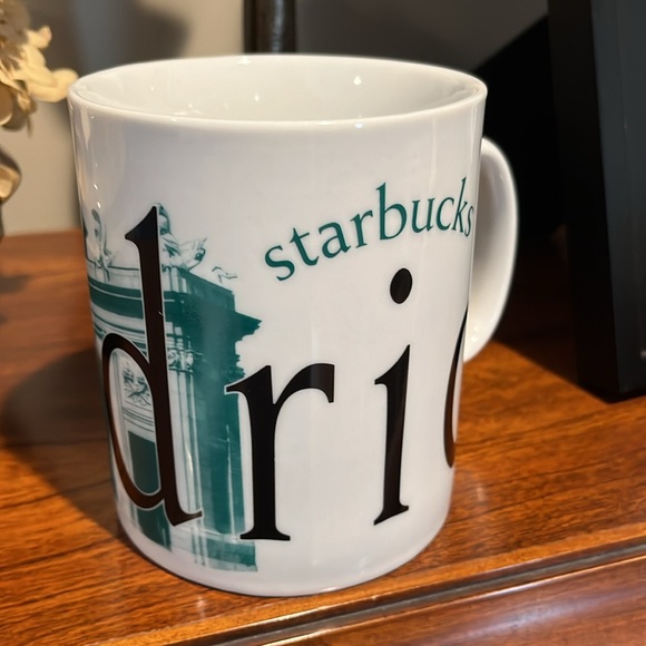 Madrid Starbucks City mug collector series. See photos for tiny flaw. - Picture 3 of 8